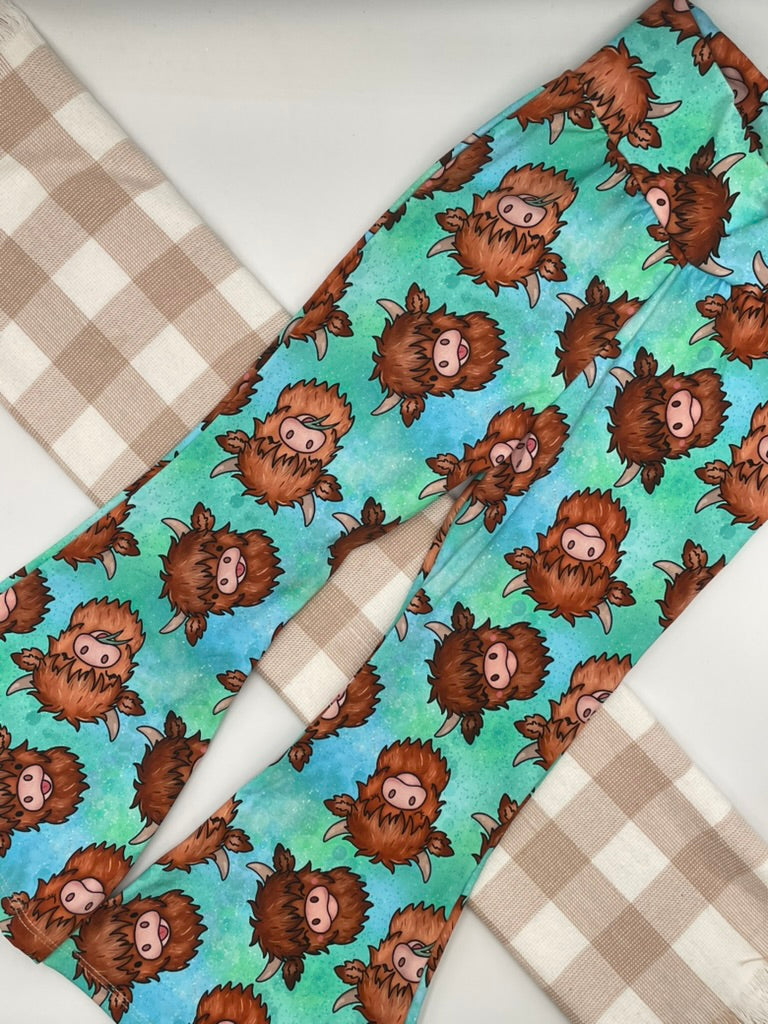 Flares | Green Highland cow