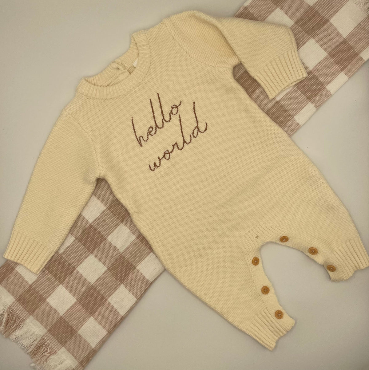 Hello World Cream Winter